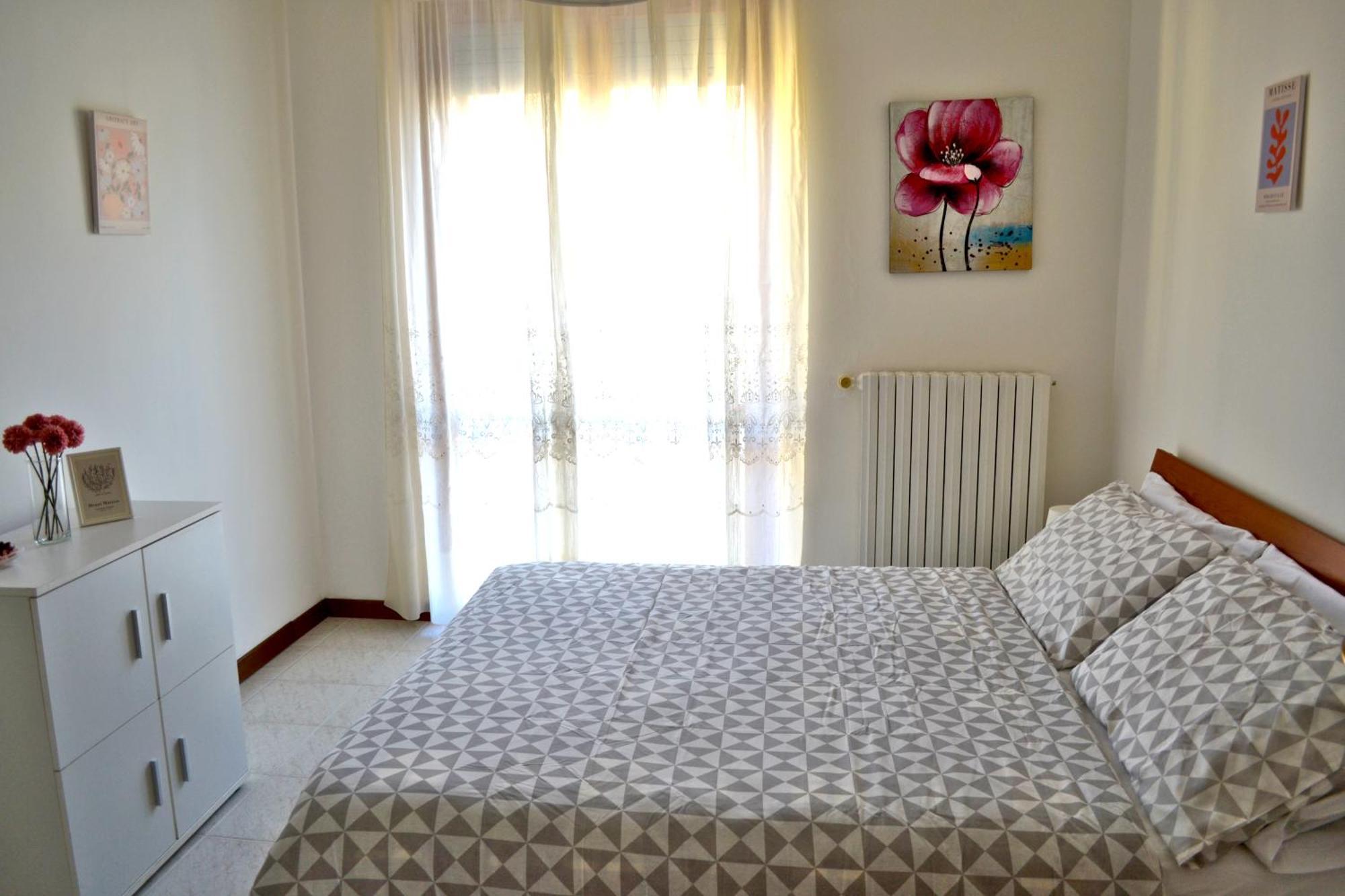 La Dolce Vita - Appartamento Con Parcheggio Privato Vicino Al Centro E All'Ospedale Asti Kültér fotó