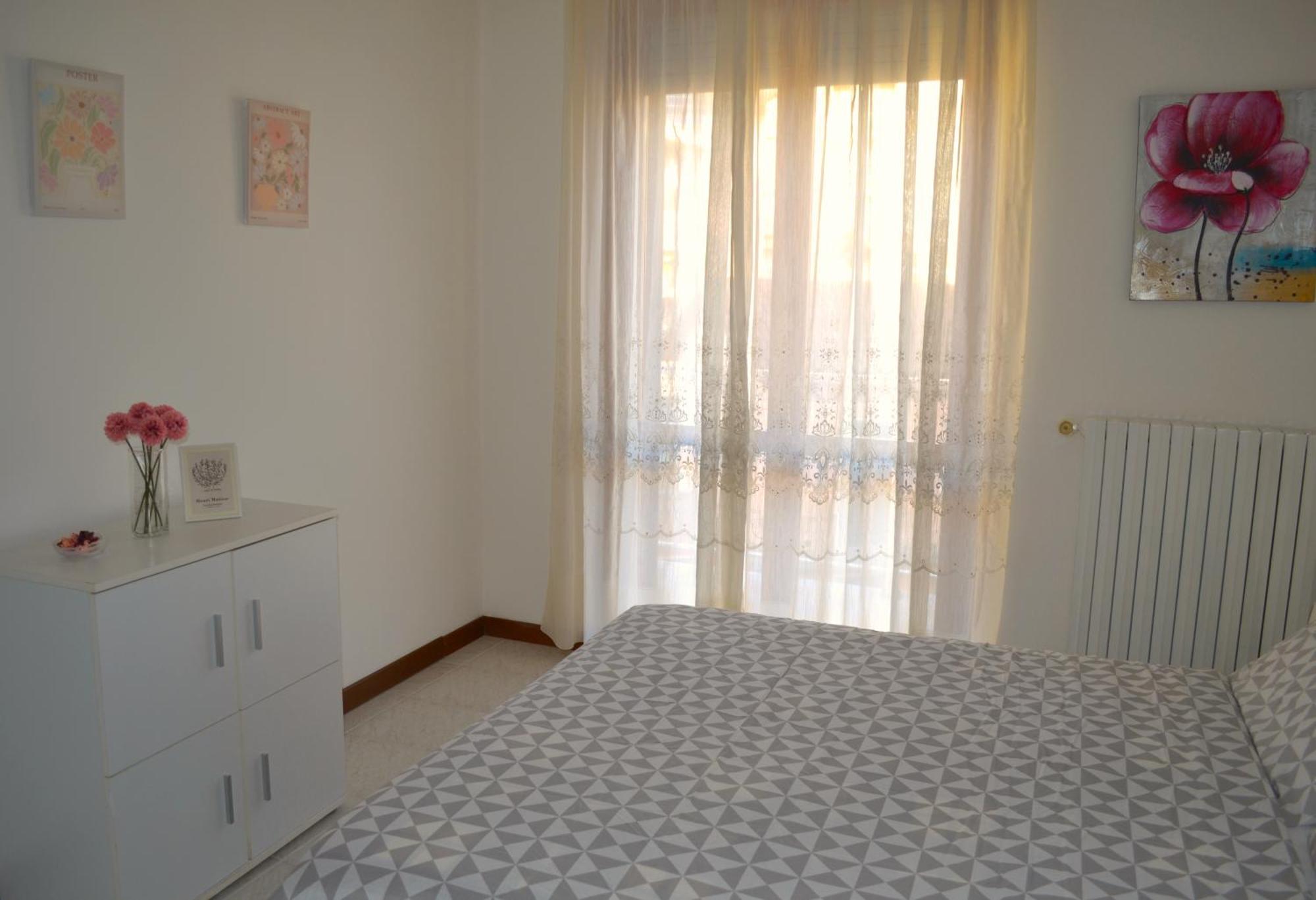 La Dolce Vita - Appartamento Con Parcheggio Privato Vicino Al Centro E All'Ospedale Asti Kültér fotó